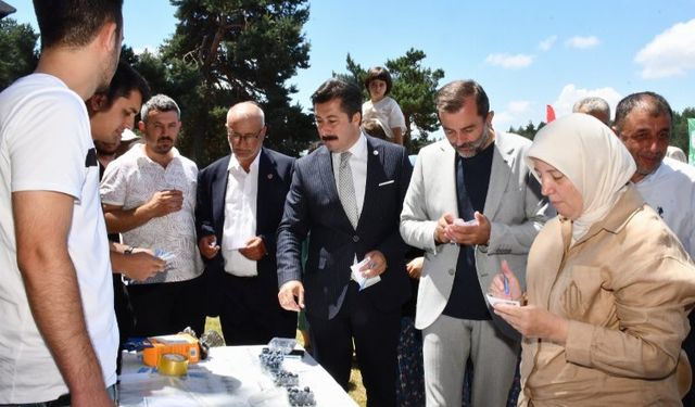 Bursa'da düzenlenen Maviyemiş Festivali’ne büyük ilgi