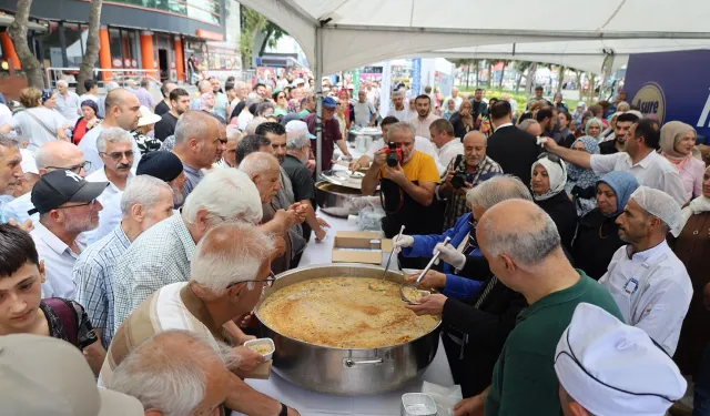 Sakarya'da aşure kazanları  kaynadı