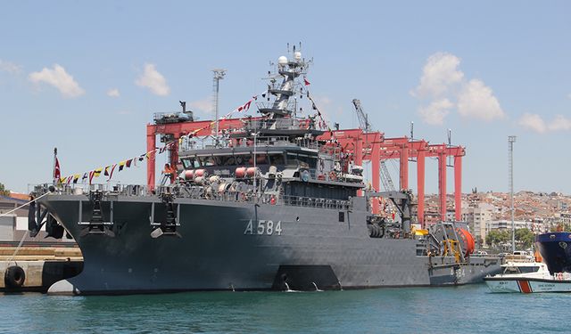 TCG AKIN gemisi Tekirdağ’da ziyarete açıldı