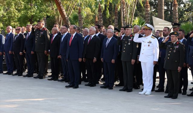 Bakan Güler, KKTC'de Boğaz Şehitliği'ni ziyaret etti