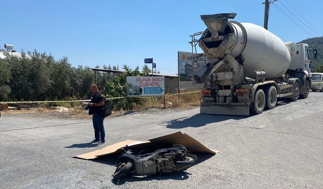 Beton mikseri ile çarpışan motosikletin sürücüsü öldü