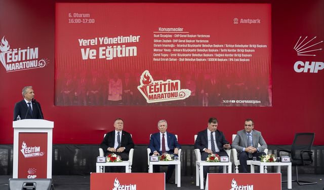 CHP'li büyükşehir belediye başkanları, "Eğitim Maratonu" toplantısında konuştu