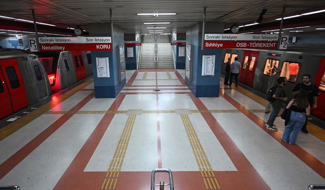 Kızılay-Koru Metro hattı seferleri arıza sebebiyle durduruldu