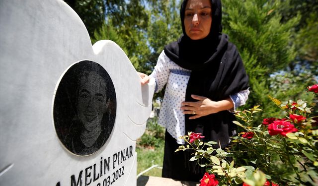 Mahra'nın annesi, acısını hafifletmeye çalışıyor