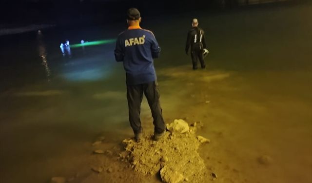 Serinlemek için nehire giren kişi boğuldu