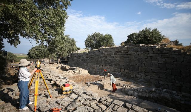 Troya Savaşı'nın tahribat izlerine antik kentteki kazılarla ulaşılması hedefleniyor