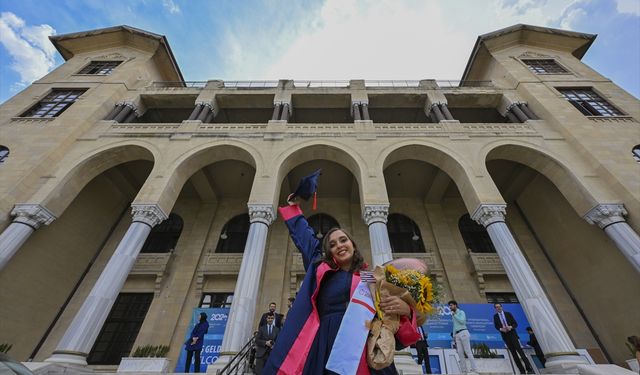 Türkiye Burslusu öğrenciler için mezuniyet töreni düzenledi