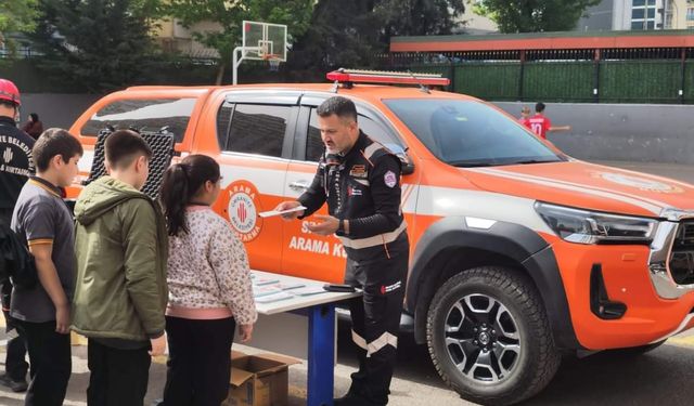 110 bin kişiye afet farkındalık eğitimi verildi