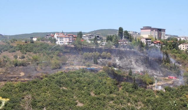 Çalılık alanda çıkan yangın söndürüldü