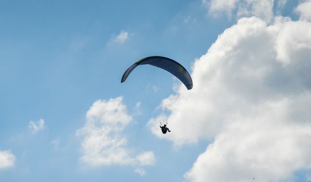 Gölpazarı Havacılık ve Yamaç Paraşütü Festivali başladı