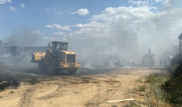 Kırklareli'nde atık toplama tesisinde yangın çıktı