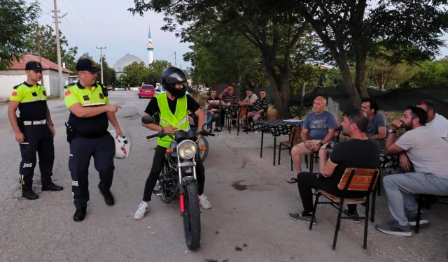 Edirne'de motosiklet sürücülerine eğitim verildi