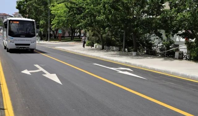 Güvenli yol çalışmaları kapsamında bugüne kadar 10 bin 109 km yol çizgi çalışması yapıldı