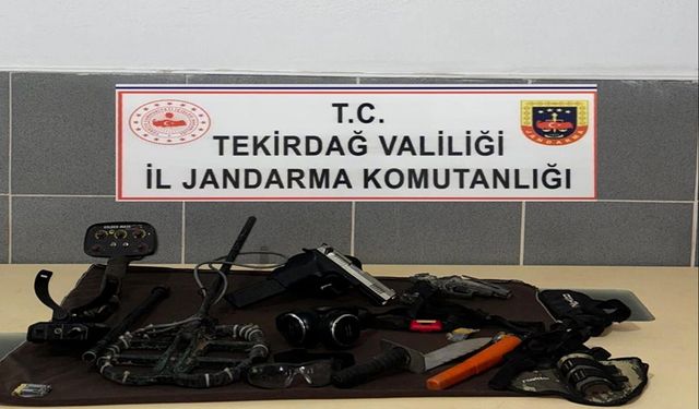 Define avcısı jandarmaya yakalandı