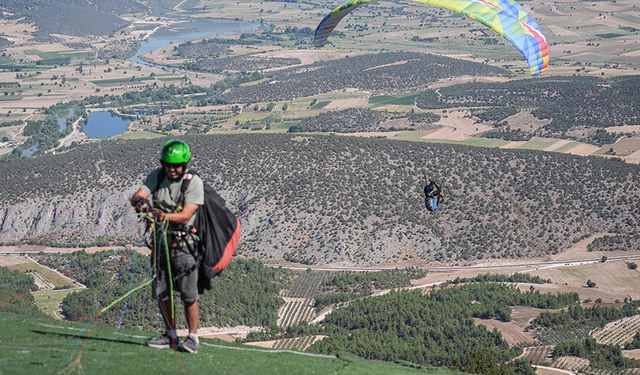 "Take Off Bilecik" yamaç paraşütü etkinliği devam ediyor