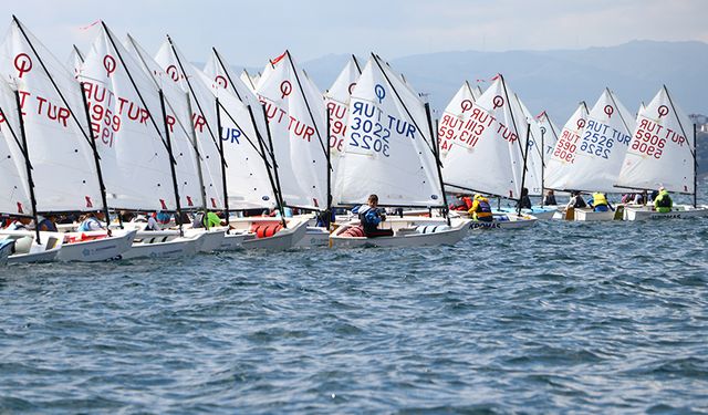 Zafer Kupası yelken yarışları başladı