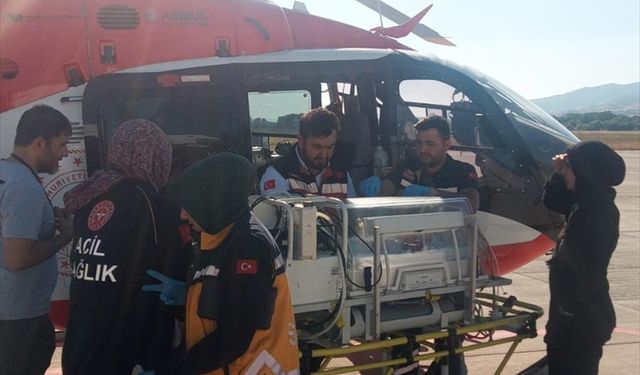 Yenidoğan bebek için ambulans helikopter havalandı