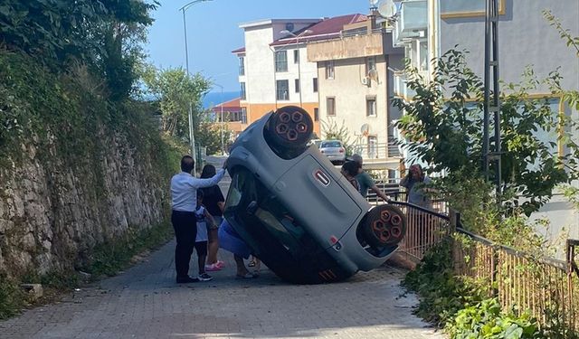 Yüksekten düşerek ters dönen elektrikli aracın sürücüsü yaralandı