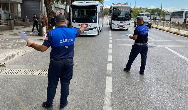 Zabıta ekipleri toplu taşıma araçlarını denetlendi