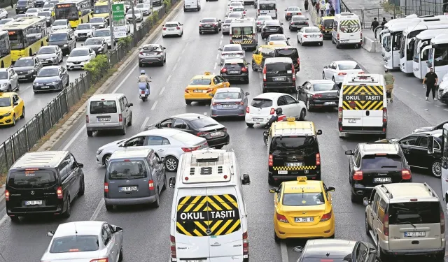 Eğitimin ilk gün trafiğine Valilik ayarı