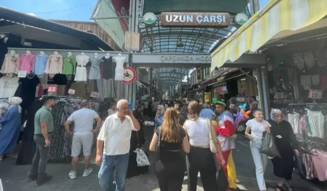 Kapalıçarşı’da sezon sonu yoğunluğu