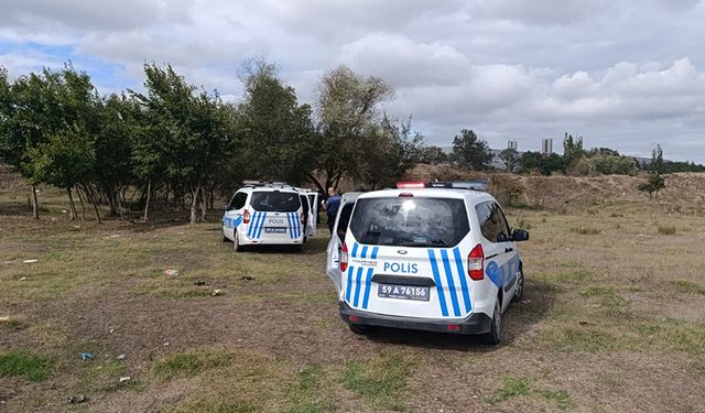 Çerkezköy’de boş arazide bulunan 7 kişiden uyuşturucu çıktı