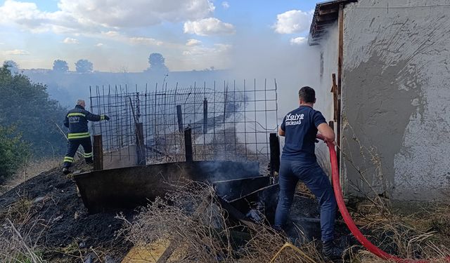 Çerkezköy’de saman balyaları alev aldı