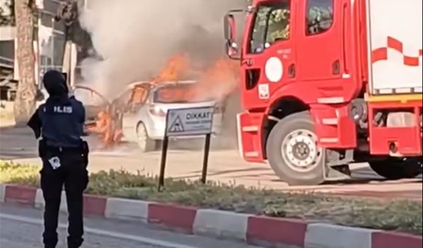 Malkara’da otomobil alev alev yandı…