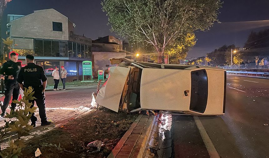 Direğe çarpan otomobildeki bir kişi yaralandı